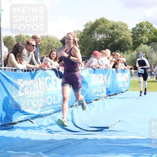 25.08.2024 - Elbe Triathlon Hamburg H.Heesch http://msf.ph/oto/6875990 25.08.2024 12:06:09 Ziel 1613, 1703 meine-sportfotos.de