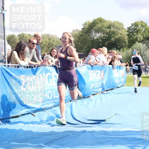 25.08.2024 - Elbe Triathlon Hamburg H.Heesch http://msf.ph/oto/6875993 25.08.2024 12:06:09 Ziel 1613, 1703 meine-sportfotos.de