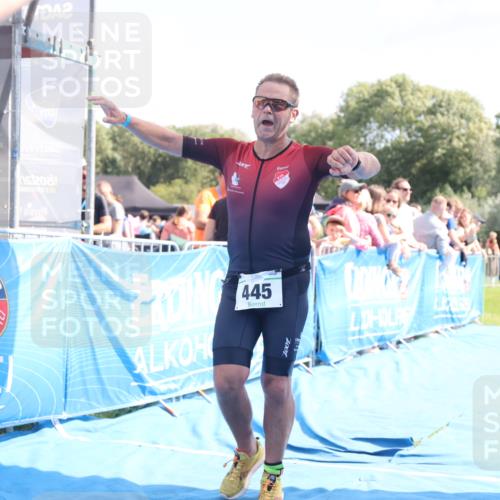 25.08.2024 - Elbe Triathlon Hamburg H.Heesch http://msf.ph/oto/6875998 25.08.2024 11:42:05 Ziel 354, 445, 1454 meine-sportfotos.de