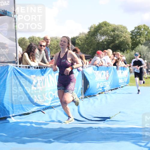 25.08.2024 - Elbe Triathlon Hamburg H.Heesch http://msf.ph/oto/6875999 25.08.2024 12:06:09 Ziel 1613, 1703 meine-sportfotos.de
