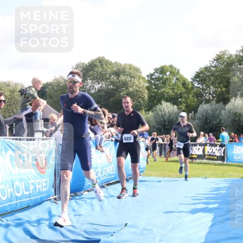25.08.2024 - Elbe Triathlon Hamburg H.Heesch http://msf.ph/oto/6876006 25.08.2024 11:16:48 Ziel 325, 364, 387, 528, 622, 632, 751 meine-sportfotos.de