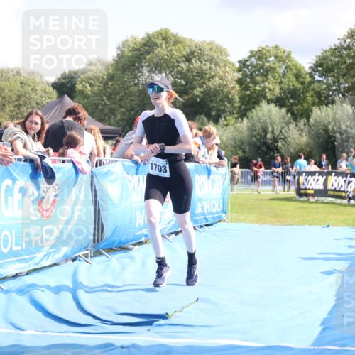 25.08.2024 - Elbe Triathlon Hamburg H.Heesch http://msf.ph/oto/6876017 25.08.2024 12:06:11 Ziel 1613, 1703 meine-sportfotos.de