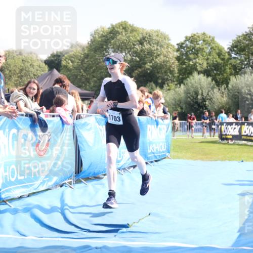 25.08.2024 - Elbe Triathlon Hamburg H.Heesch http://msf.ph/oto/6876020 25.08.2024 12:06:11 Ziel 1613, 1703 meine-sportfotos.de