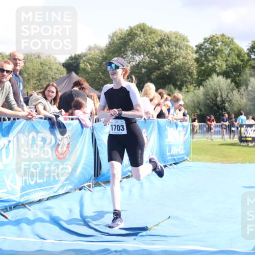 25.08.2024 - Elbe Triathlon Hamburg H.Heesch http://msf.ph/oto/6876028 25.08.2024 12:06:11 Ziel 1613, 1703 meine-sportfotos.de