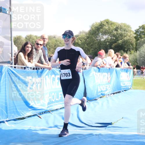 25.08.2024 - Elbe Triathlon Hamburg H.Heesch http://msf.ph/oto/6876051 25.08.2024 12:06:11 Ziel 1613, 1703 meine-sportfotos.de