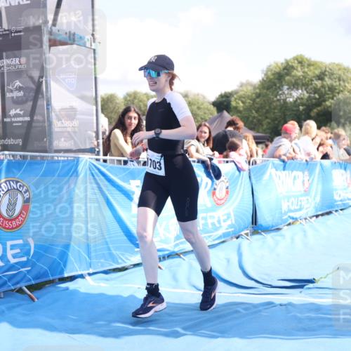 25.08.2024 - Elbe Triathlon Hamburg H.Heesch http://msf.ph/oto/6876062 25.08.2024 12:06:11 Ziel 1613, 1703 meine-sportfotos.de