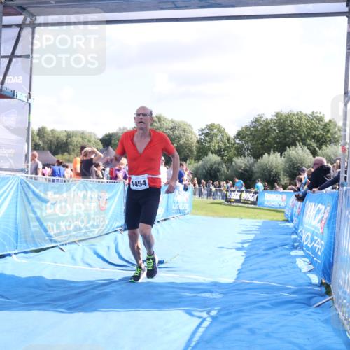 25.08.2024 - Elbe Triathlon Hamburg H.Heesch http://msf.ph/oto/6876064 25.08.2024 11:42:13 Ziel 1454 meine-sportfotos.de