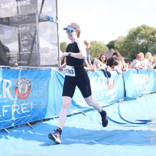 25.08.2024 - Elbe Triathlon Hamburg H.Heesch http://msf.ph/oto/6876066 25.08.2024 12:06:11 Ziel 1613, 1703 meine-sportfotos.de