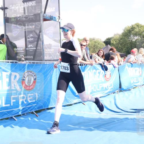 25.08.2024 - Elbe Triathlon Hamburg H.Heesch http://msf.ph/oto/6876068 25.08.2024 12:06:11 Ziel 1613, 1703 meine-sportfotos.de