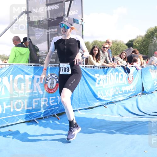 25.08.2024 - Elbe Triathlon Hamburg H.Heesch http://msf.ph/oto/6876079 25.08.2024 12:06:12 Ziel 1613, 1703 meine-sportfotos.de
