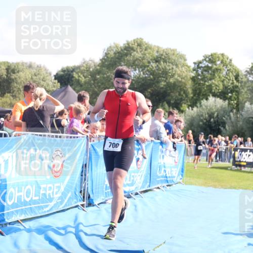 25.08.2024 - Elbe Triathlon Hamburg H.Heesch http://msf.ph/oto/6876085 25.08.2024 11:42:28 Ziel 500, 700, 1495 meine-sportfotos.de