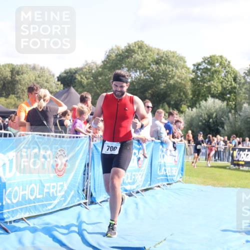 25.08.2024 - Elbe Triathlon Hamburg H.Heesch http://msf.ph/oto/6876088 25.08.2024 11:42:28 Ziel 500, 700, 1495 meine-sportfotos.de