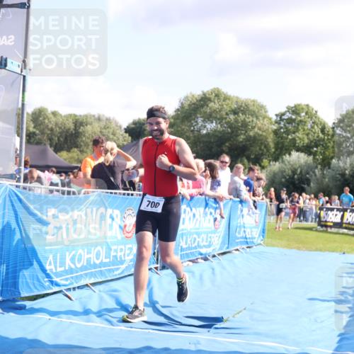 25.08.2024 - Elbe Triathlon Hamburg H.Heesch http://msf.ph/oto/6876104 25.08.2024 11:42:28 Ziel 500, 700, 1495 meine-sportfotos.de
