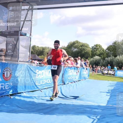 25.08.2024 - Elbe Triathlon Hamburg H.Heesch http://msf.ph/oto/6876119 25.08.2024 11:42:28 Ziel 500, 700, 1495 meine-sportfotos.de