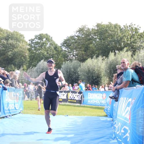 25.08.2024 - Elbe Triathlon Hamburg H.Heesch http://msf.ph/oto/6876124 25.08.2024 11:16:54 Ziel 144, 223, 387, 528, 622, 751 meine-sportfotos.de