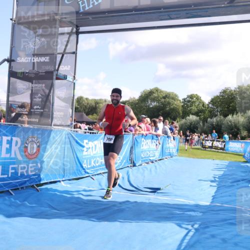 25.08.2024 - Elbe Triathlon Hamburg H.Heesch http://msf.ph/oto/6876126 25.08.2024 11:42:28 Ziel 500, 700, 1495 meine-sportfotos.de