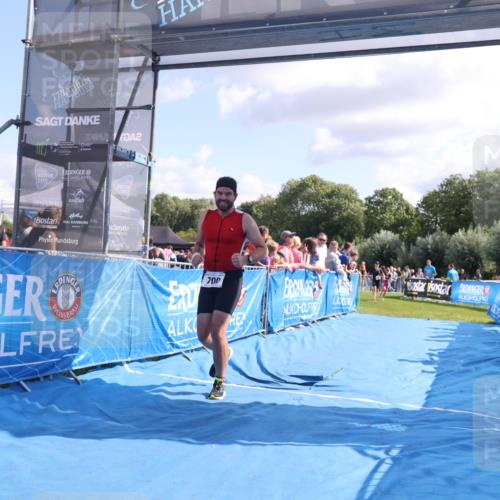 25.08.2024 - Elbe Triathlon Hamburg H.Heesch http://msf.ph/oto/6876129 25.08.2024 11:42:28 Ziel 500, 700, 1495 meine-sportfotos.de