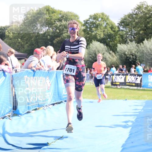 25.08.2024 - Elbe Triathlon Hamburg H.Heesch http://msf.ph/oto/6876148 25.08.2024 12:06:27 Ziel 1682, 1697, 1701 meine-sportfotos.de