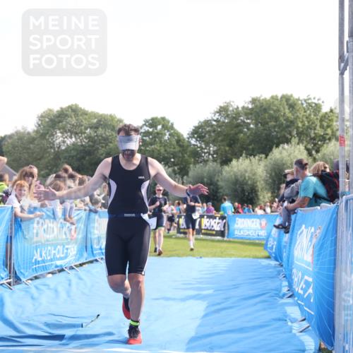 25.08.2024 - Elbe Triathlon Hamburg H.Heesch http://msf.ph/oto/6876155 25.08.2024 11:16:55 Ziel 144, 223, 387, 528, 622, 751 meine-sportfotos.de