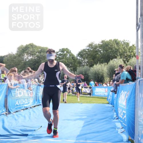 25.08.2024 - Elbe Triathlon Hamburg H.Heesch http://msf.ph/oto/6876158 25.08.2024 11:16:55 Ziel 144, 223, 387, 528, 622, 751 meine-sportfotos.de