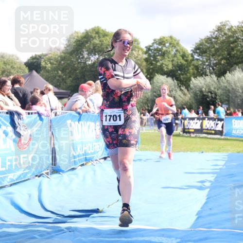25.08.2024 - Elbe Triathlon Hamburg H.Heesch http://msf.ph/oto/6876164 25.08.2024 12:06:28 Ziel 1682, 1697, 1701 meine-sportfotos.de
