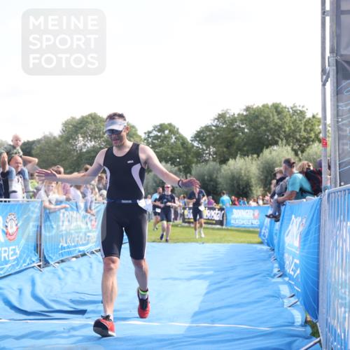 25.08.2024 - Elbe Triathlon Hamburg H.Heesch http://msf.ph/oto/6876170 25.08.2024 11:16:55 Ziel 144, 223, 387, 528, 622, 751 meine-sportfotos.de
