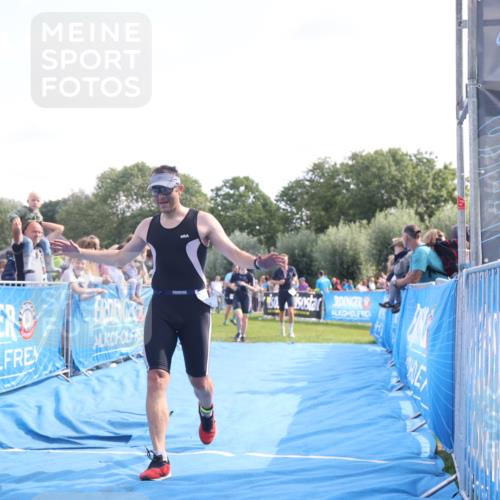 25.08.2024 - Elbe Triathlon Hamburg H.Heesch http://msf.ph/oto/6876173 25.08.2024 11:16:55 Ziel 144, 223, 387, 528, 622, 751 meine-sportfotos.de