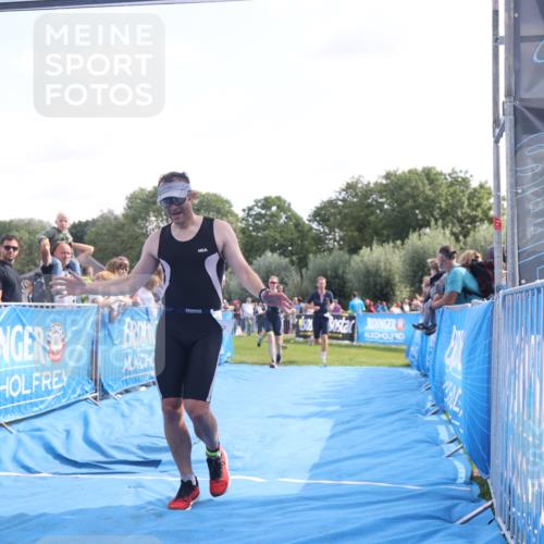 25.08.2024 - Elbe Triathlon Hamburg H.Heesch http://msf.ph/oto/6876183 25.08.2024 11:16:55 Ziel 144, 223, 387, 528, 622, 751 meine-sportfotos.de