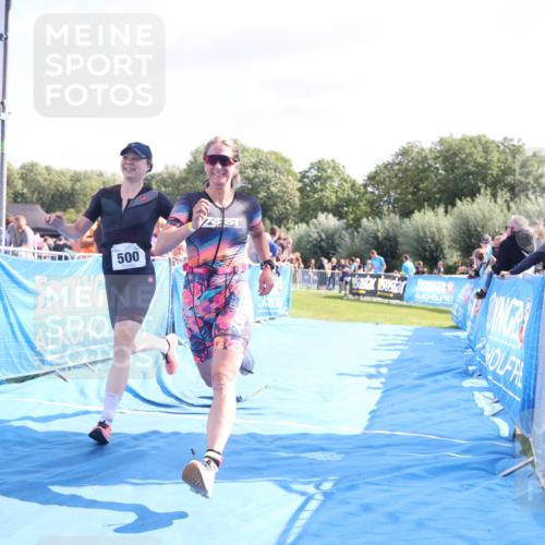 25.08.2024 - Elbe Triathlon Hamburg H.Heesch http://msf.ph/oto/6876190 25.08.2024 11:42:33 Ziel 331, 500, 700, 1495 meine-sportfotos.de