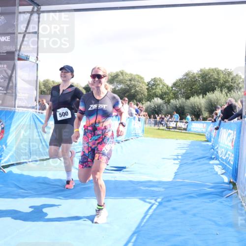 25.08.2024 - Elbe Triathlon Hamburg H.Heesch http://msf.ph/oto/6876197 25.08.2024 11:42:33 Ziel 331, 500, 700, 1495 meine-sportfotos.de