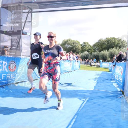 25.08.2024 - Elbe Triathlon Hamburg H.Heesch http://msf.ph/oto/6876200 25.08.2024 11:42:33 Ziel 331, 500, 700, 1495 meine-sportfotos.de
