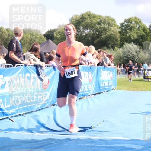 25.08.2024 - Elbe Triathlon Hamburg H.Heesch http://msf.ph/oto/6876208 25.08.2024 12:06:30 Ziel 1431, 1682, 1697, 1701 meine-sportfotos.de