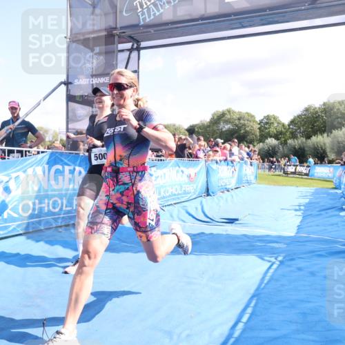 25.08.2024 - Elbe Triathlon Hamburg H.Heesch http://msf.ph/oto/6876210 25.08.2024 11:42:33 Ziel 331, 500, 700, 1495 meine-sportfotos.de