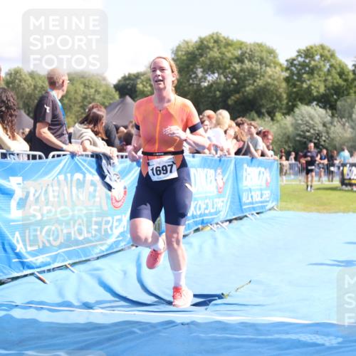 25.08.2024 - Elbe Triathlon Hamburg H.Heesch http://msf.ph/oto/6876211 25.08.2024 12:06:30 Ziel 1431, 1682, 1697, 1701 meine-sportfotos.de