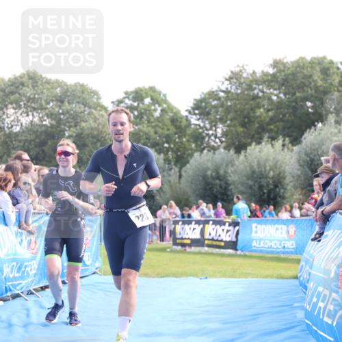 25.08.2024 - Elbe Triathlon Hamburg H.Heesch http://msf.ph/oto/6876212 25.08.2024 11:16:58 Ziel 144, 223, 528 meine-sportfotos.de