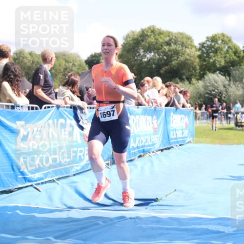 25.08.2024 - Elbe Triathlon Hamburg H.Heesch http://msf.ph/oto/6876215 25.08.2024 12:06:30 Ziel 1431, 1682, 1697, 1701 meine-sportfotos.de