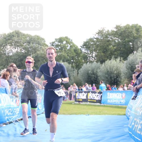 25.08.2024 - Elbe Triathlon Hamburg H.Heesch http://msf.ph/oto/6876216 25.08.2024 11:16:58 Ziel 144, 223, 528 meine-sportfotos.de