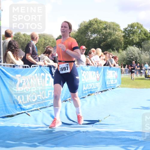 25.08.2024 - Elbe Triathlon Hamburg H.Heesch http://msf.ph/oto/6876219 25.08.2024 12:06:30 Ziel 1431, 1682, 1697, 1701 meine-sportfotos.de