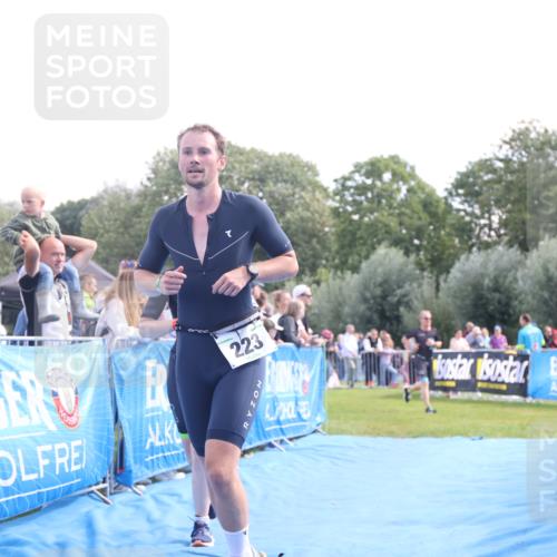 25.08.2024 - Elbe Triathlon Hamburg H.Heesch http://msf.ph/oto/6876231 25.08.2024 11:16:59 Ziel 144, 223, 528 meine-sportfotos.de
