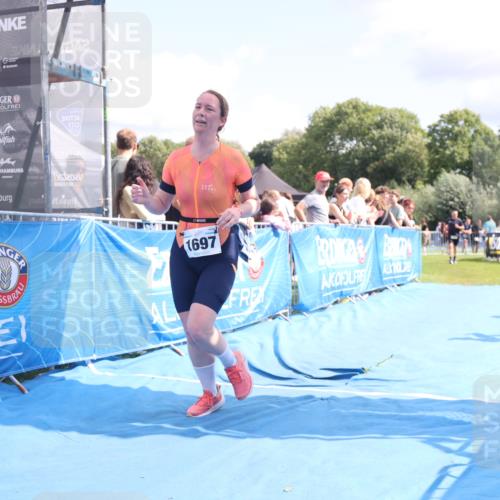 25.08.2024 - Elbe Triathlon Hamburg H.Heesch http://msf.ph/oto/6876233 25.08.2024 12:06:30 Ziel 1431, 1682, 1697, 1701 meine-sportfotos.de