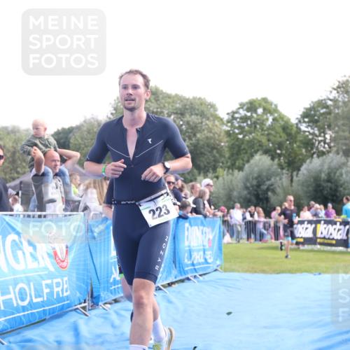 25.08.2024 - Elbe Triathlon Hamburg H.Heesch http://msf.ph/oto/6876234 25.08.2024 11:16:59 Ziel 144, 223, 528 meine-sportfotos.de