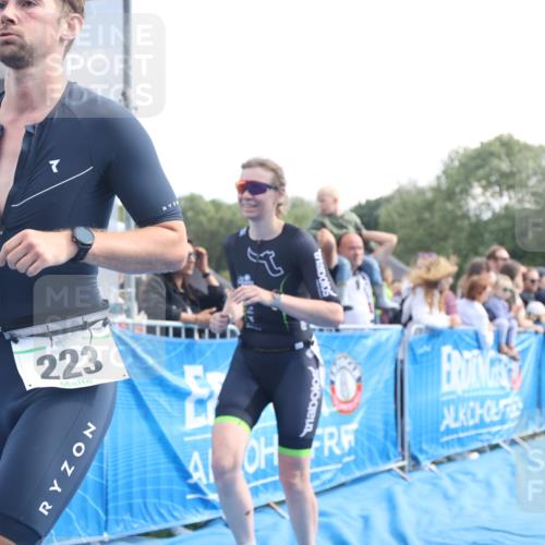 25.08.2024 - Elbe Triathlon Hamburg H.Heesch http://msf.ph/oto/6876246 25.08.2024 11:17:00 Ziel 144, 223, 528 meine-sportfotos.de