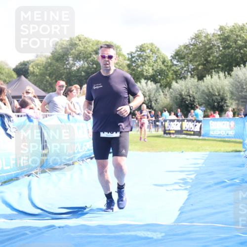25.08.2024 - Elbe Triathlon Hamburg H.Heesch http://msf.ph/oto/6876259 25.08.2024 12:06:38 Ziel 1431, 1684 meine-sportfotos.de