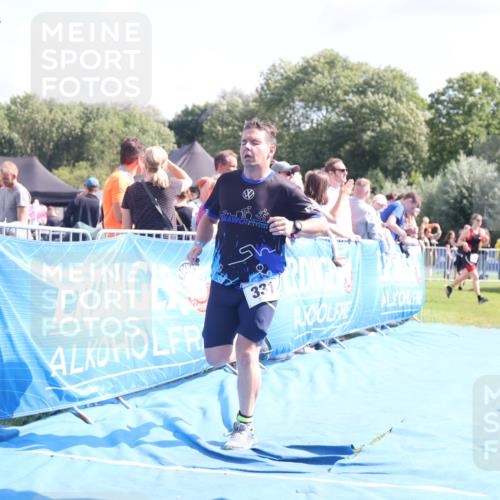 25.08.2024 - Elbe Triathlon Hamburg H.Heesch http://msf.ph/oto/6876264 25.08.2024 11:42:39 Ziel 331, 500, 768, 1495 meine-sportfotos.de