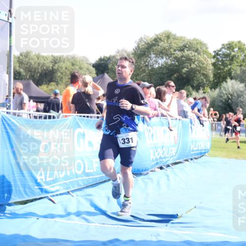 25.08.2024 - Elbe Triathlon Hamburg H.Heesch http://msf.ph/oto/6876267 25.08.2024 11:42:39 Ziel 331, 500, 768, 1495 meine-sportfotos.de
