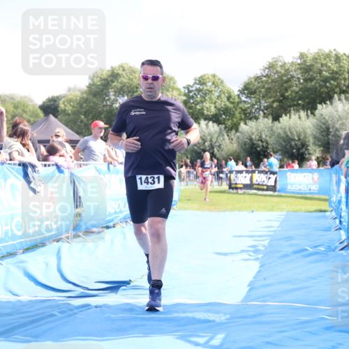 25.08.2024 - Elbe Triathlon Hamburg H.Heesch http://msf.ph/oto/6876269 25.08.2024 12:06:38 Ziel 1431, 1684 meine-sportfotos.de