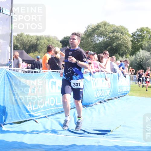 25.08.2024 - Elbe Triathlon Hamburg H.Heesch http://msf.ph/oto/6876270 25.08.2024 11:42:39 Ziel 331, 500, 768, 1495 meine-sportfotos.de