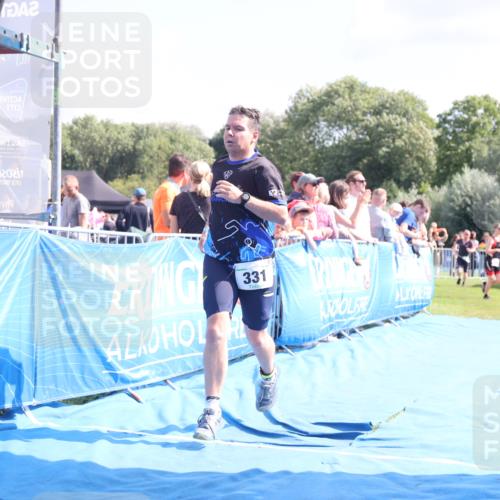 25.08.2024 - Elbe Triathlon Hamburg H.Heesch http://msf.ph/oto/6876272 25.08.2024 11:42:39 Ziel 331, 500, 768, 1495 meine-sportfotos.de