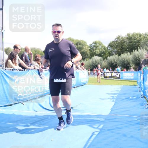 25.08.2024 - Elbe Triathlon Hamburg H.Heesch http://msf.ph/oto/6876299 25.08.2024 12:06:38 Ziel 1431, 1684 meine-sportfotos.de
