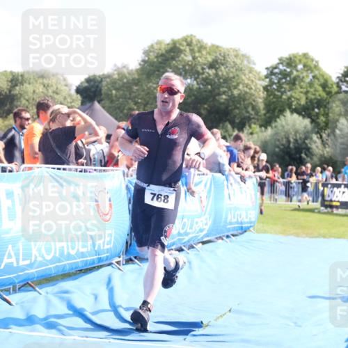 25.08.2024 - Elbe Triathlon Hamburg H.Heesch http://msf.ph/oto/6876309 25.08.2024 11:42:47 Ziel 768, 1403, 1444 meine-sportfotos.de
